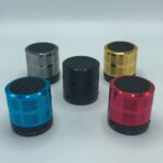 ⁦سماعة بلوتوث زيرو ميني | Zero Z-105 Mini Speaker مضخم صوت لاسلكي مغناطيسي داخلي كامل التردد، موجة صدمية جهيرية، عالي التردد يدعم راديو FM، ويدعم توصيل كابل الصوت AUX يدعم تشغيل الصوت عبر البلوتوث تصميم عصري وخفيف الوزن، مناسب للأنشطة الخارجية.⁩ - الصورة ⁦2⁩