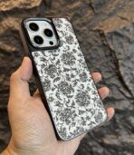 ⁦جراب زهور لامعة من سلسلة بولوكا ريسبليندنت لهاتف Iphone 16⁩ - الصورة ⁦3⁩