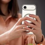 ⁦جراب مغناطيسي لموبايل ايفون 17 اير 6.5 انش متوافق مع ماج سيف، غطاء ممتص للصدمات مضاد للصدمات، اطار بولي يوريثين مقاوم للحرارة بلون سادة غير لامع، ظهر شفاف مضاد للخدش⁩ - الصورة ⁦2⁩