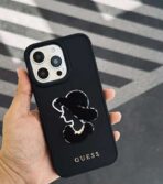 ⁦جراب جلدي GUESS نسائي مطرز صُمّم خصيصًا لهاتف iPhone 14 Pro Max⁩ - الصورة ⁦2⁩