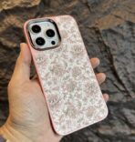 ⁦جراب زهور لامعة من سلسلة بولوكا ريسبليندنت لهاتف Iphone 16⁩ - الصورة ⁦5⁩