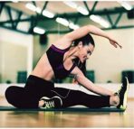 ⁦سماعات للرأس 3.5 ملم خفيفة الوزن بكابل وميكروفون وتحكم في مستوى الصوت لاجهزة ايفون وايبود وايباد وام بي 3 وهواوي وسامسونج، سلكي، على الاذن، أبيض⁩ - الصورة ⁦4⁩