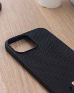 ⁦جراب Raigor Inverse Parker Texture لهاتف iPhone 13 Pro .⁩ - الصورة ⁦5⁩