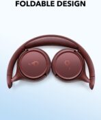 ⁦سماعات راس لاسلكية H30i بتصميم قابل للطي وصوت جهوري نقي وتشغيل 70 ساعة وبلوتوث 5.3 خفيفة الوزن ومريحة وتحكم عبر التطبيق واتصال متعدد النقاط من ساوند كور، على الأذن .⁩ - الصورة ⁦6⁩